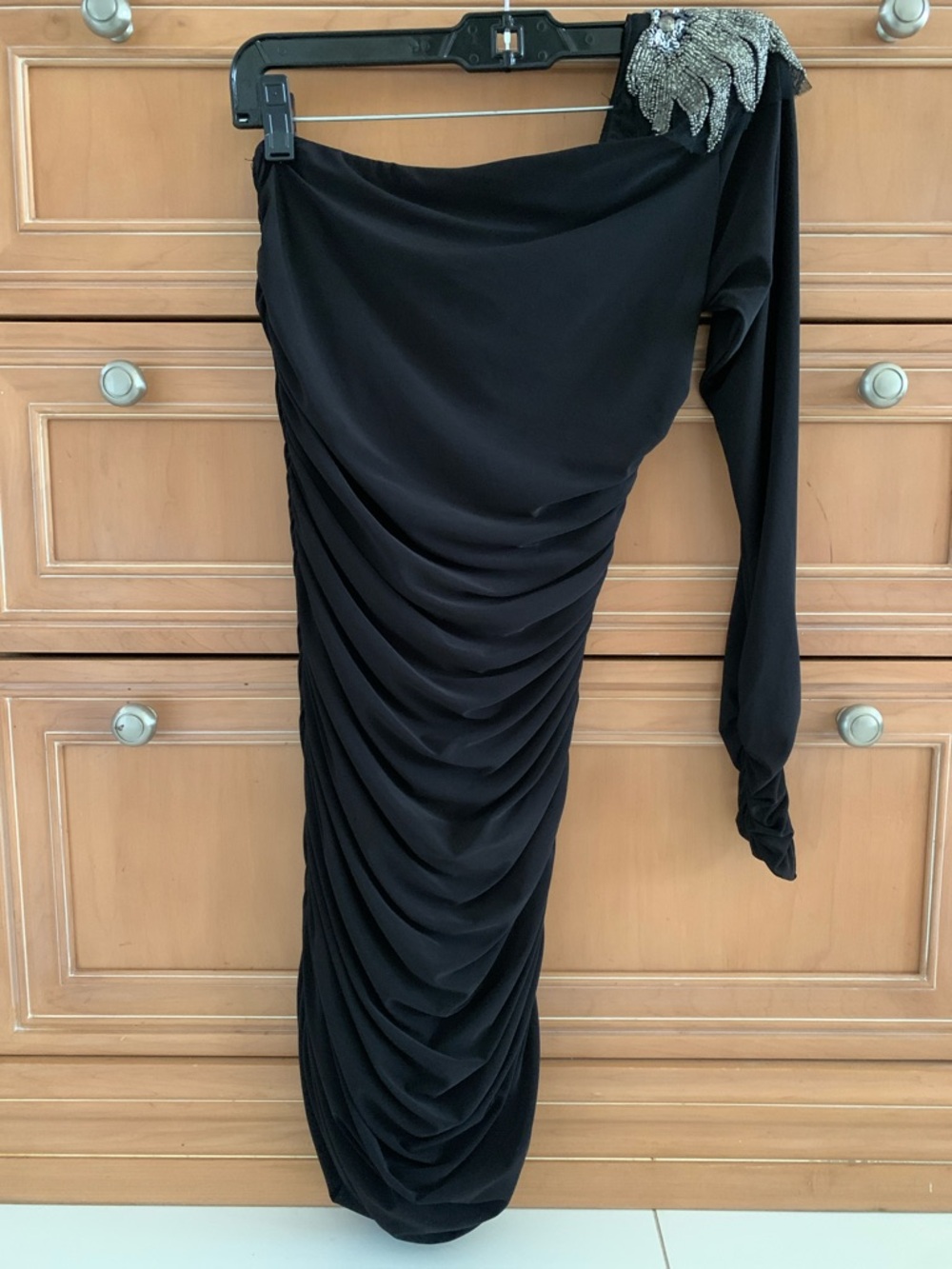 Y2K ERA One-Shoulder Black Ruched Evening Dress with Beaded Shoulder